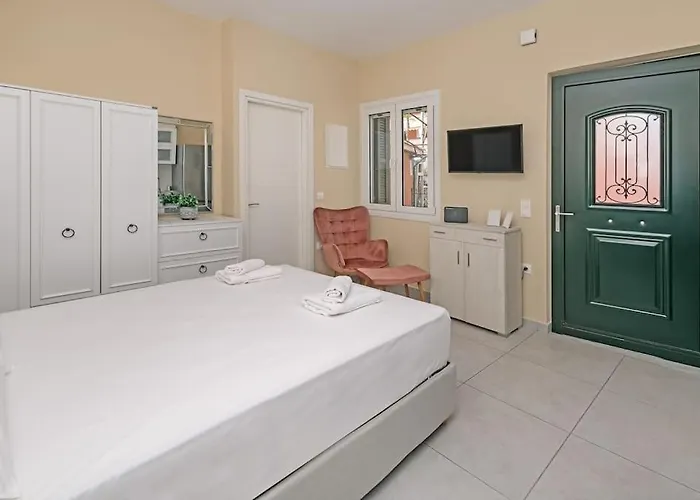 Corfu Portside Studio!