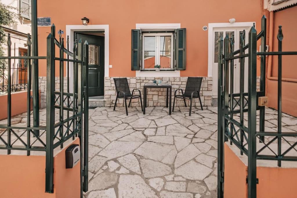 Corfu Portside Studio! Apartment