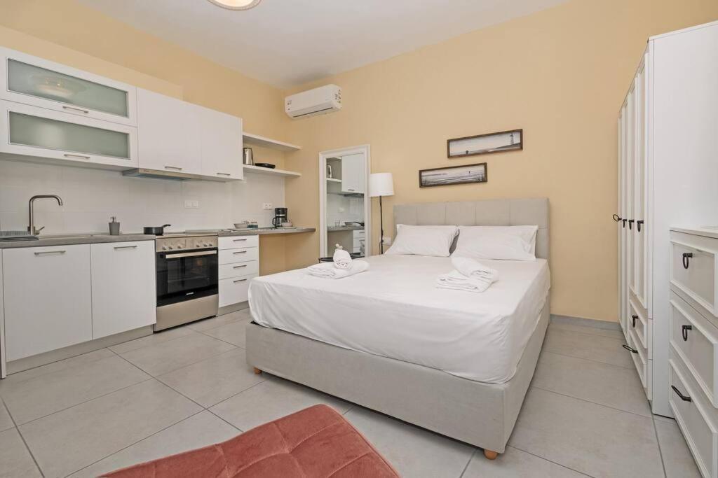 Corfu Portside Studio!
